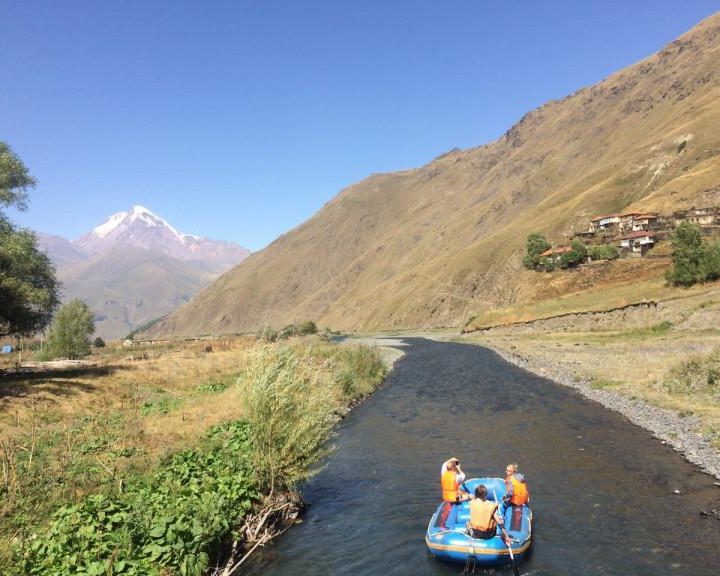 Rafting in the Truso Valley